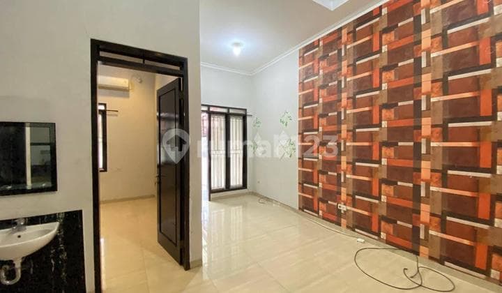 Rumah Murah Siap Huni Bagus Siap Huni di Taman Mekar Utama