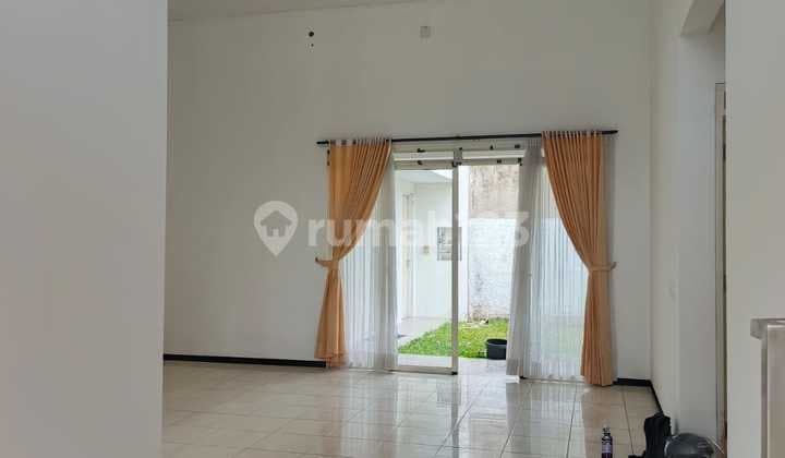 Rumah Siap Pakai Terawat Nyaman Strategis di Kbp Tatar Purbasari