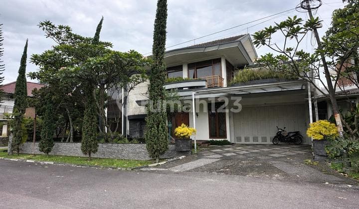 Rumah Mewah Murah Strategis Siap Huni di Mekar Wangi, Bandung