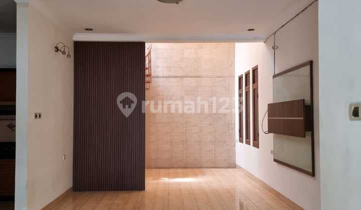 Very Cheap Good Semi Furnished SHM House in Kopo Permai, Bandung