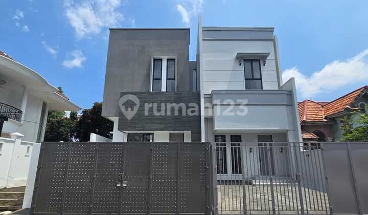 For Sale Ready-to-Occupy House at Citra 2 Extension Pos 6, Corner Unit and End Row