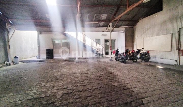 Gudang di Petamburan Jakarta Slipi, Jakarta Barat