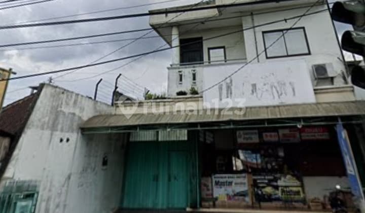 Rumah Pinggir Raya Majapahit Cocok Untuk Usaha