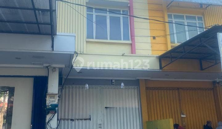 Ruko Siap Pakai di Abdul Rahman Saleh, Parkir Luas