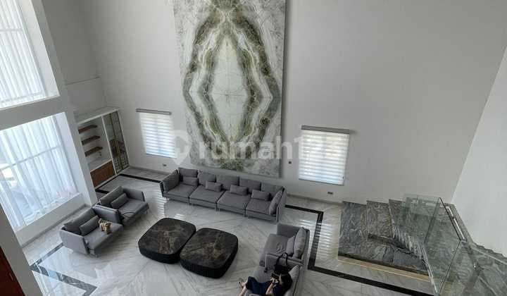 Sewa Rumah Mewah Fully Furnish di Jl Tumpang