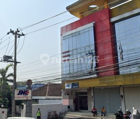 Disewakan Ruko Strategis Jalan Besar di Jl Sultan Agung Semarang Disewakan Ruko Strategis Jalan Besar di Jl Sultan Agung Semarang