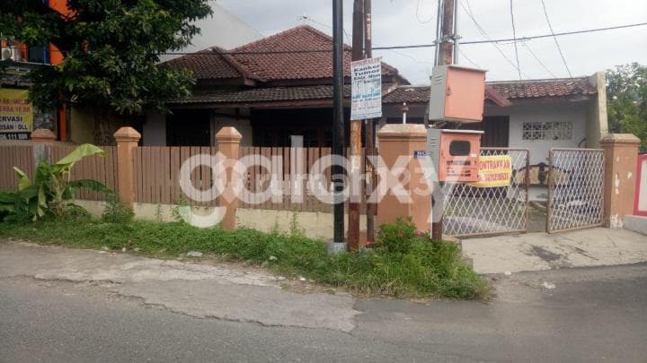 For Sale House on Jl Puspogiwang Raya, West Semarang