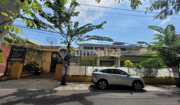 Dijual cepat sampai harga deal Rumah /Ruang Usaha bagus pinggir jalan raya