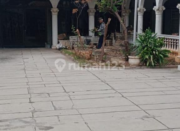 Cafe/Resto/Ruang Usaha pinggir jalan besar yg strategis