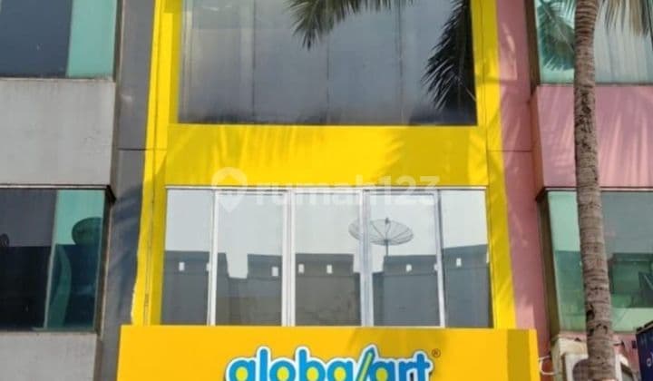 Ruko 3,5lantai Di Pinggir Jalan Raya Yg Strategis