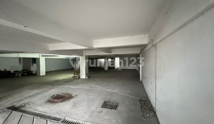 Dijual Gedung Kantor Wahid Hasyim Menteng 5 Lantai Luas Tanah 1067 M