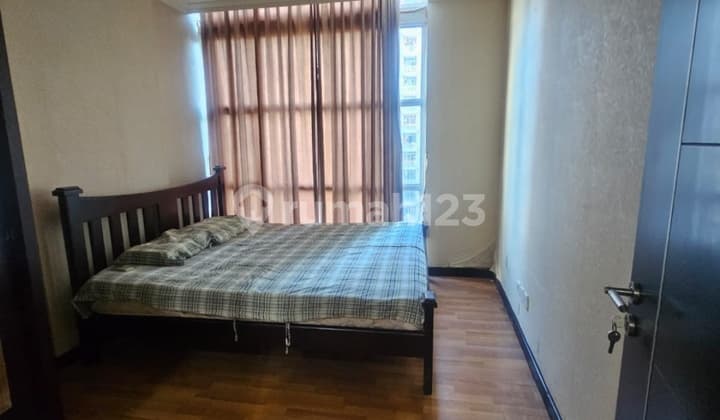 For rent apartment CBD Pluit Emporium Tower Padma 3 bedroom pool view.