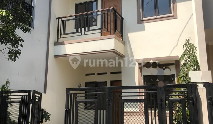 DIJUAL RUMAH 2 LANTAI SEMI FURNISH SIAP HUNI TURANGGA