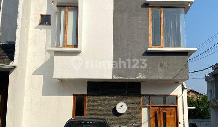 DIJUAL RUMAH HOOK 2 LANTAI MINIMALIS MODERN DI CLUSTER SOEKARNO HATTA