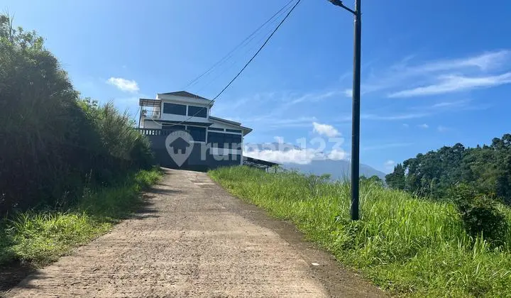 Tabah di Puncak Megamendung Kawasan Villa