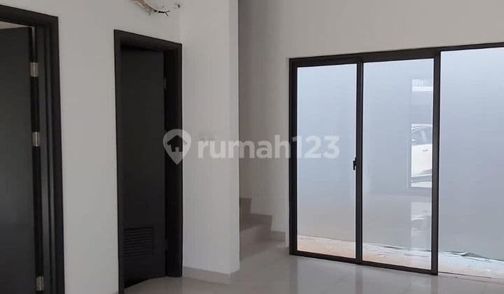 Rumah Cluster Wisteria di JGC Jakarta Garden City