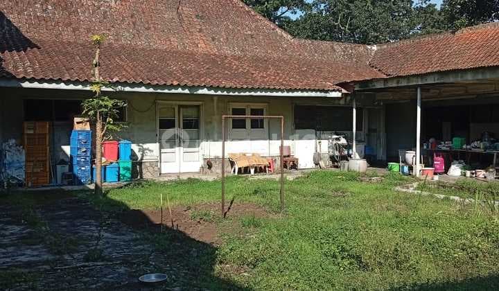 Dijual Rumah Lok Strategis di Raya Cipaganti Bandung Jabar