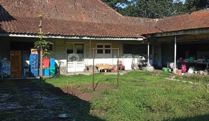 Dijual Rumah Lok Strategis di Raya Cipaganti Bandung Jabar