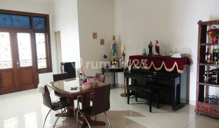 Rumah Jual di Kelapa Gading Semi Furnished Bagus SHM - Sertifikat Hak Milik di Villa Permata Gading, Kelapa Gading