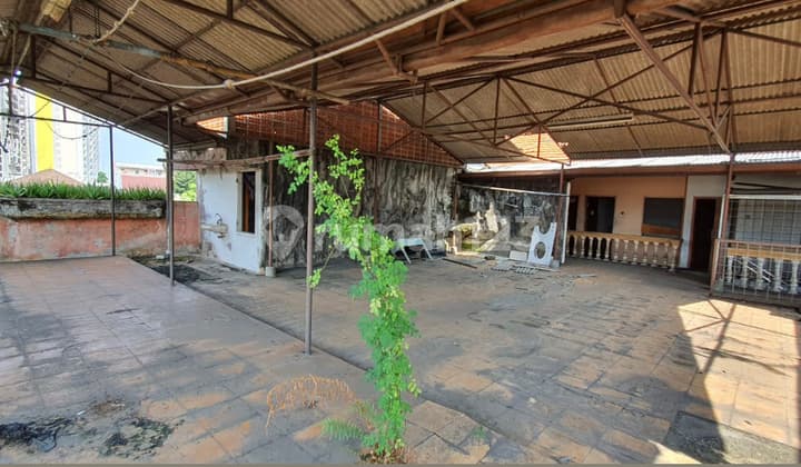 Ruko Siap Pakai 3 Lantai Luas 12,5x22 282m2 di Palmerah Jakarta Barat