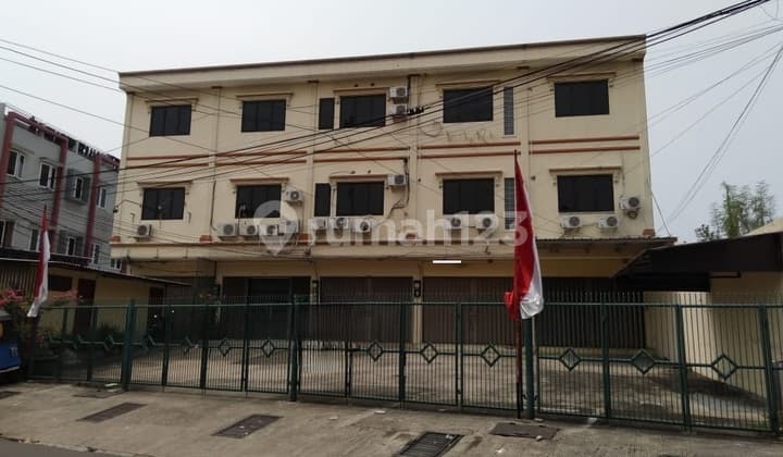 Ruko Siap Pakai 3 Lantai Luas 4x16 64m2 di Grogol Petamburan Jakarta Barat