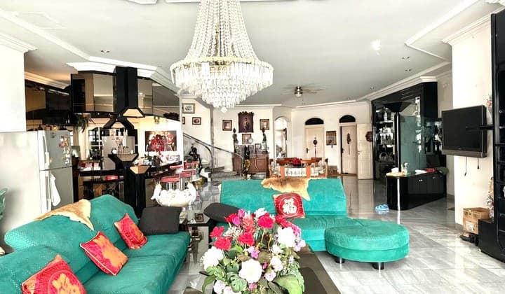 Rumah Pluit Mewah Langka Rapih Siap Huni 600M2 4+1Kt Full AC SHM Jakarta Utara