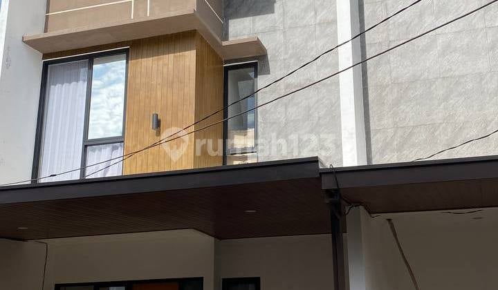 Rumah didekat MRT TOL & cinere bellavue Mall jakarta selatan Hanya 1 M an