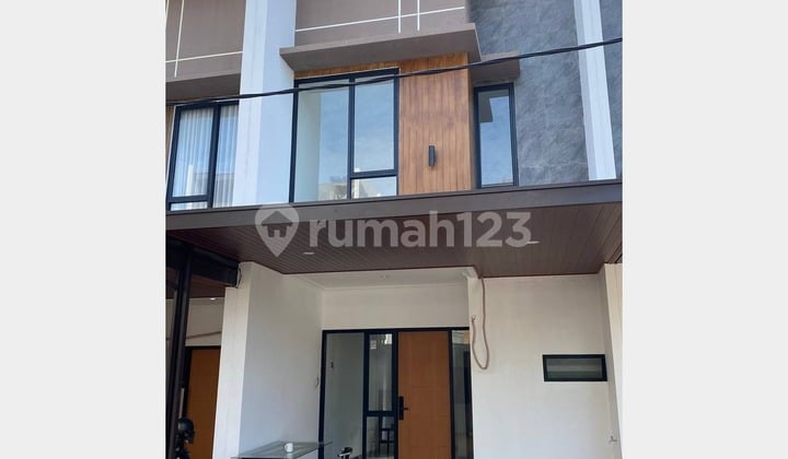 Rumah didekat stasiun MRT TOL cinere bellavue Mall & south city jakarta selatan Hanya 1 M an