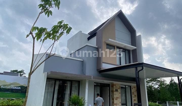 Rumah Ready Unit Lebar 9 Meter di Dalam Kawasan Hijau 210 Hektar Dekat Tol & Stasiun KRL Serpong Bsd