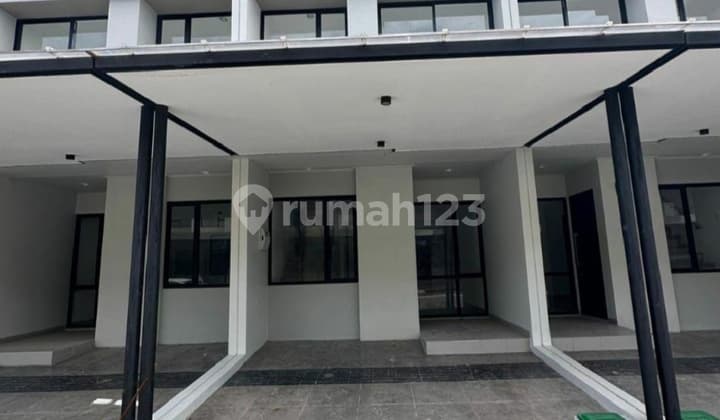Rumah 2 Lantai Cluster Florida Pik 2 Extension