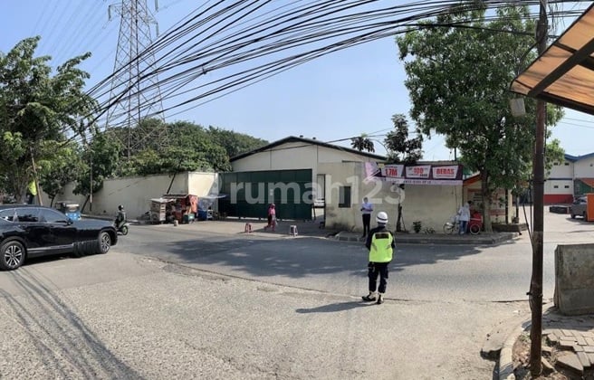 GUDANG STRATEGIS DI PEGANGSAAN DUA, KELAPA GADING, JAKARTA UTARA