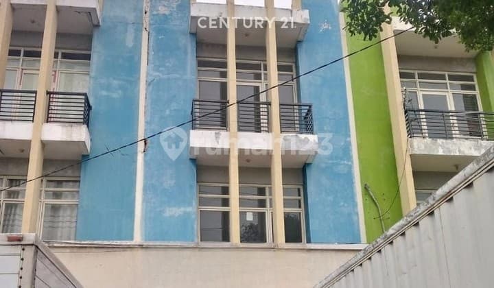 Cheapest 3-Story Harmoni Shophouse in Harapan Indah, Bekasi