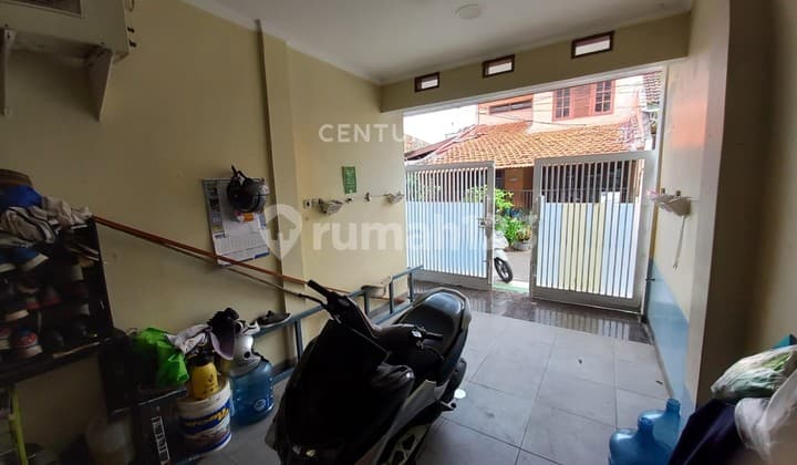 Hunian Rumah Nyaman 3 Lantai Di Duren Sawit Jakarta Timur