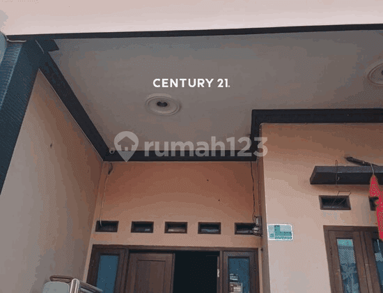Rumah 2 Lantai Bebas Banjir di Ujung Menteng Jakarta Timur