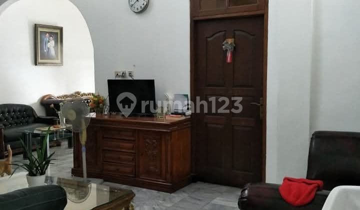Dijual Rumah Luas 200 m² Rapih Siap Huni Murah di Cempaka Putih - Jakarta Pusat