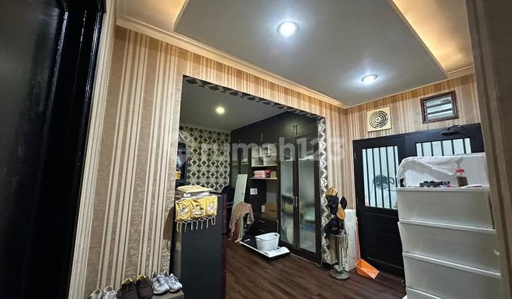 Dijual Rumah Era Mas 2000 Luas Bagus Siap Huni di Pulo Gebang Cakung Jakarta Timur