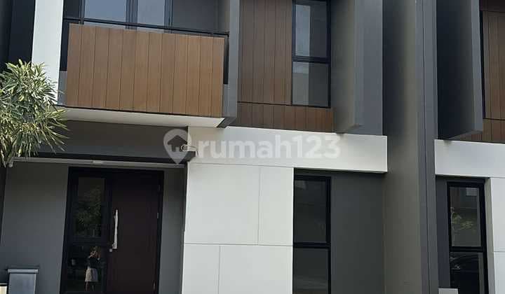 Rumah Baru Cluster Regia 2 Lantai di Summarecon Crown Gading Harapan Indah Bekasi