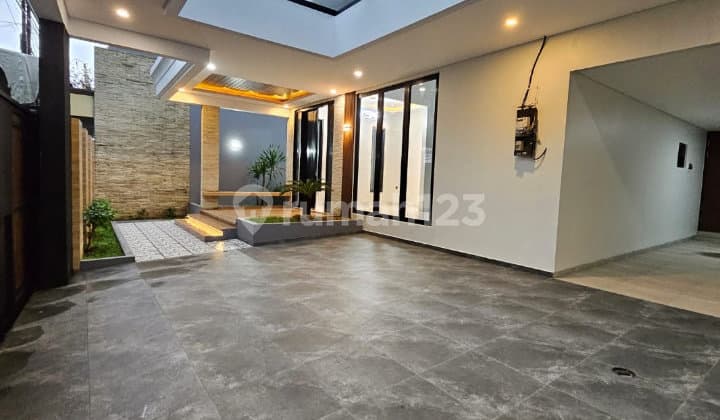 Rumah Mewah Brand New Modern Design di Radio Dalam, Kby Baru