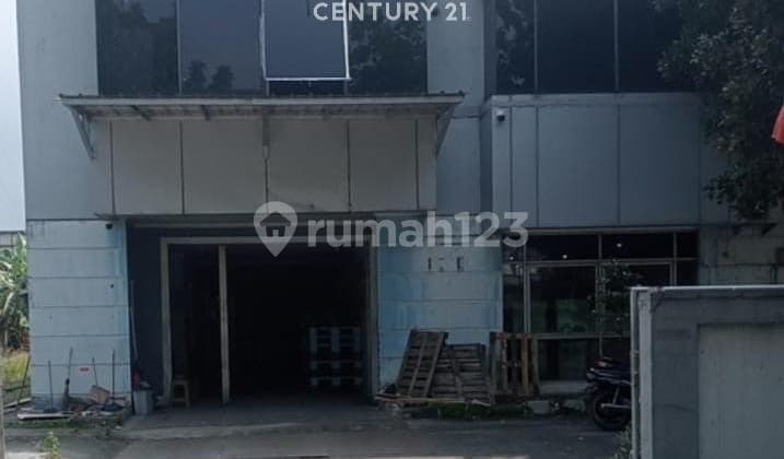 Warehouse Area 864M2 Ready to Use Access to Cikarang Bekasi Toll Gate