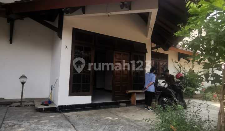 Dijual dibawah Harga Pasaran Rumah Besar Luas 1.141m di Duren Sawit Jakarta Timur