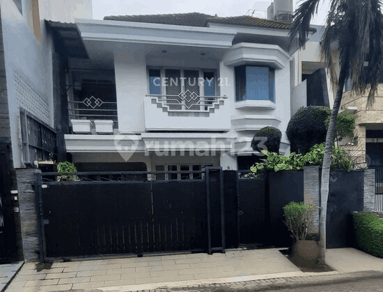 Comfortable Luxury Dream Home for Millennials in Camar Permai PIK