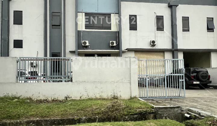 Good Warehouse in the Delta Silicon Lippo Cikarang Industrial Area