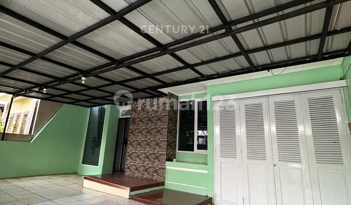 Rumah 2 Lantai Bagus Dekat Fasilitas Umum di Taman Moden Cakung