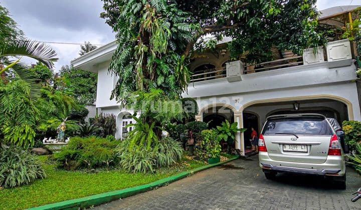 Rumah Heritage 2 Lantai di Asem Baris Raya Tebet Jakarta Selatan