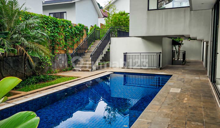 Rumah Bagus Unfurnished SHM di Kemang Timur, Jakarta Selatan