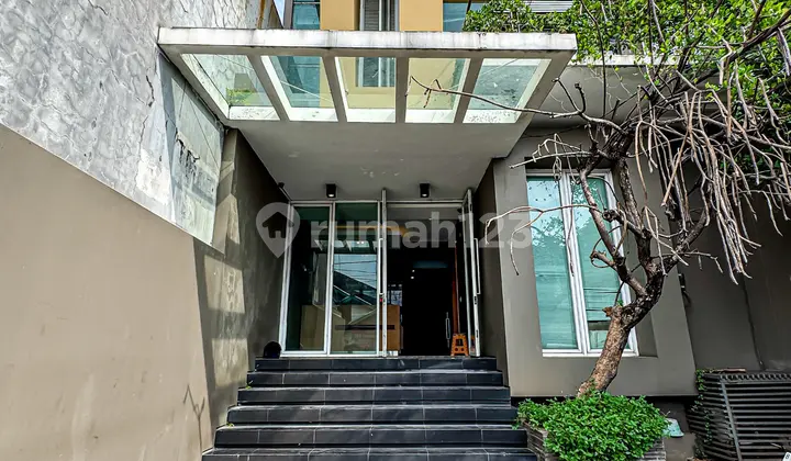 Rumah Tingkat bisa untuk Kantor 5 Menit ke Mall Kemvill