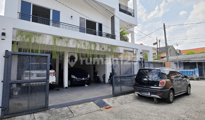 Rumah 3 Lantai Dalam Kompleks Di Jatibening Baru Dekat Lrt Shm