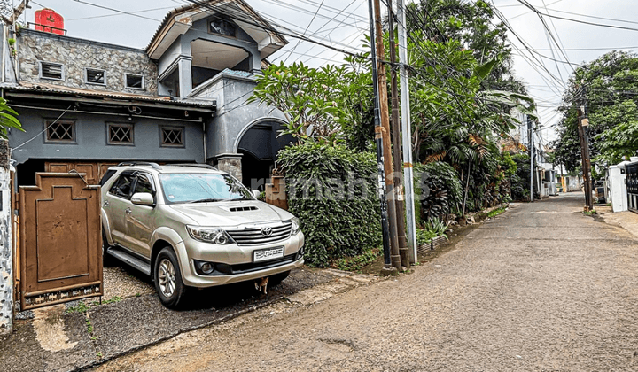 Rumah 2 Lantai di Pekayon Pejaten Jakarta Selatan SHM
