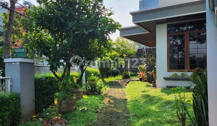 Dijual Rumah Hoek Siap Huni di Babakan Jeruk Pasteur Bandung