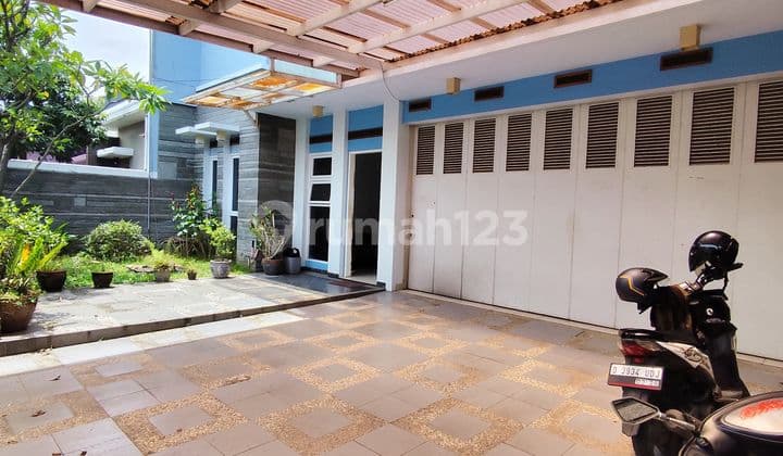 Dijual Rumah Luxury Furnished di Taman Kopo Indah 3